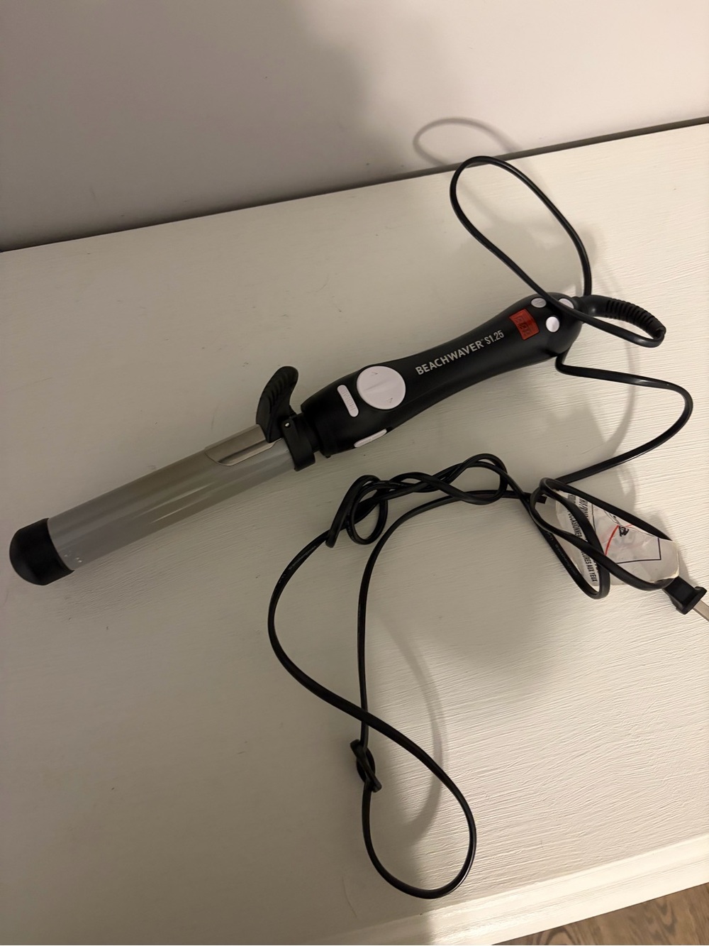 Beachwaver S1.25 Black and Silver Curling Iron